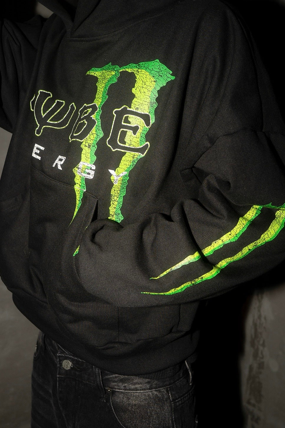 Energy black boxy tee
