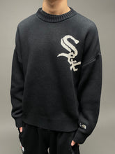 Cargar imagen en el visor de la galería, White S*x Black Sweater