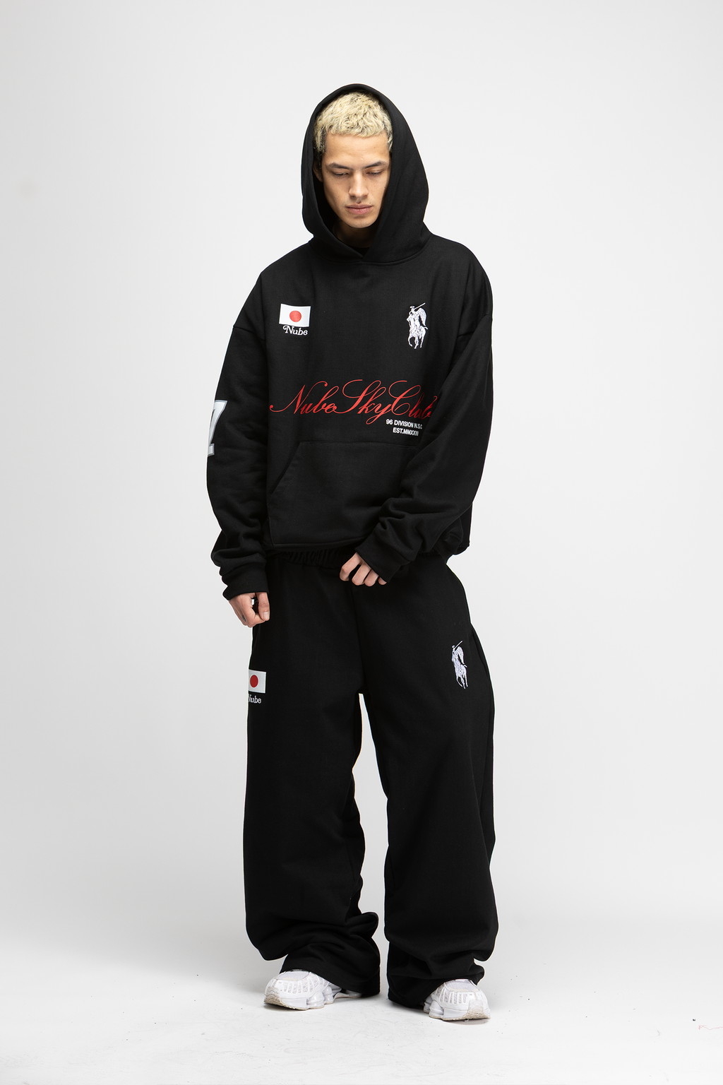 Nube sky club Japan Black Hoodie