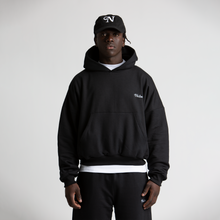Cargar imagen en el visor de la galería, Basic Black Boxy Hoodie