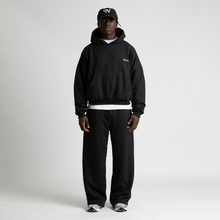 Cargar imagen en el visor de la galería, Basic Black Boxy Hoodie